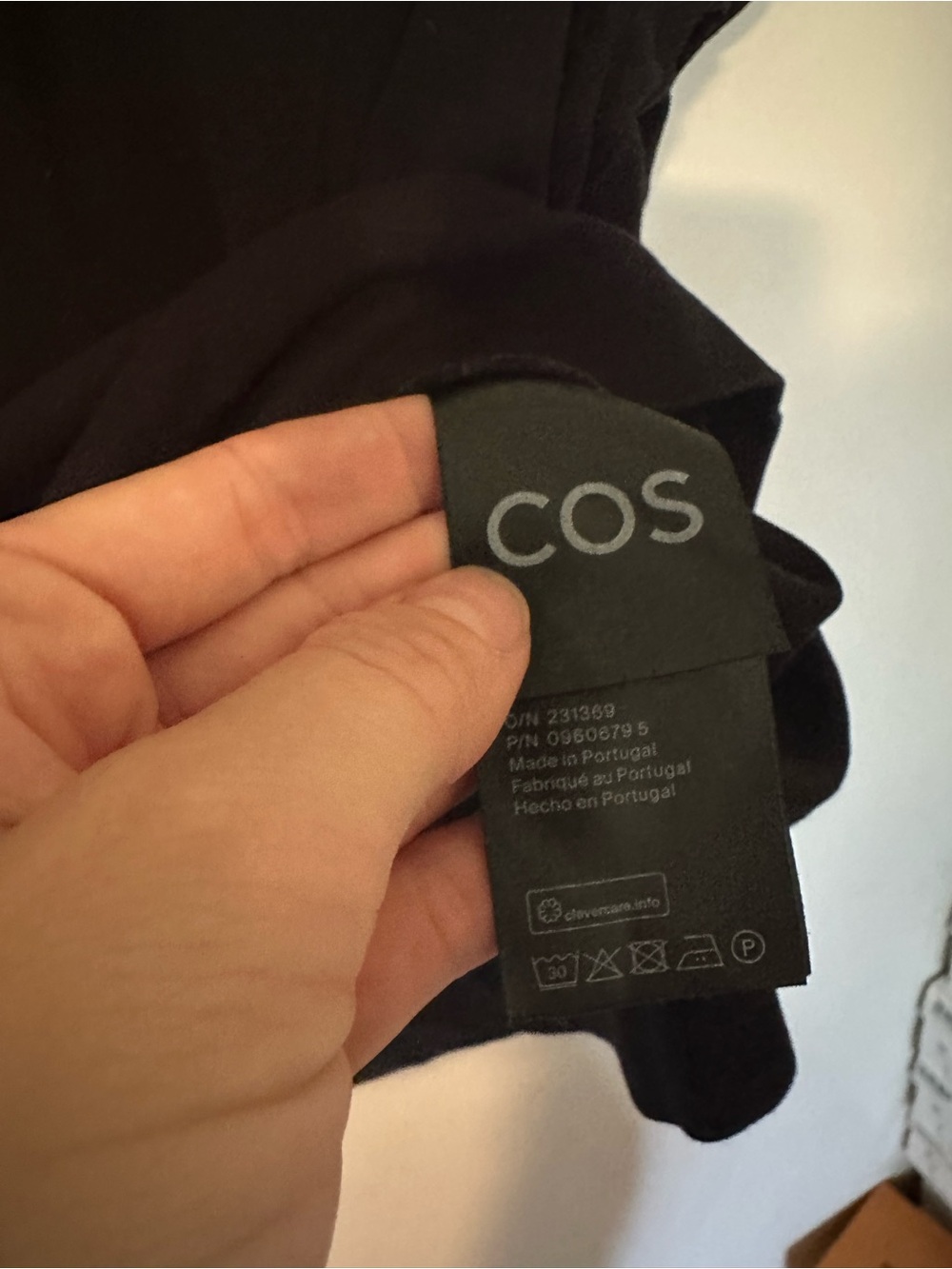 COS boxy tee black large - Picture 4 of 5